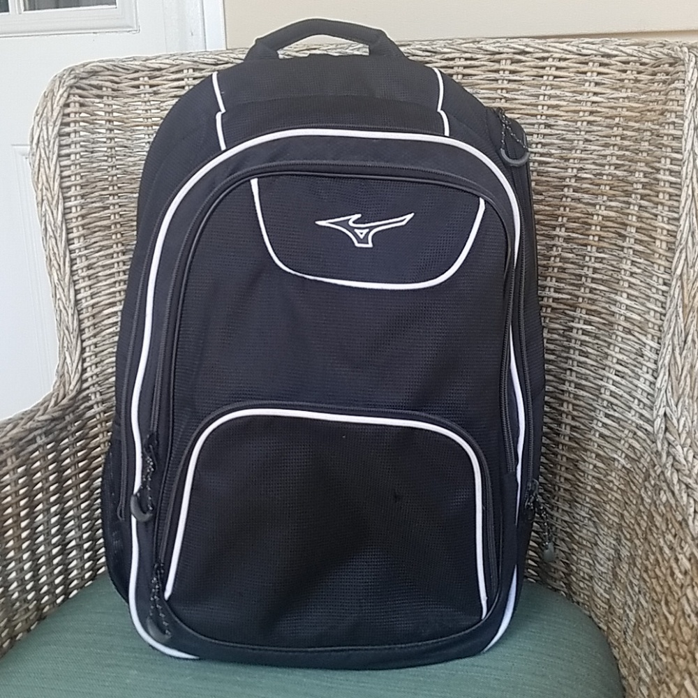 Mizuno Coaches volleyball gear bag! used 1 season